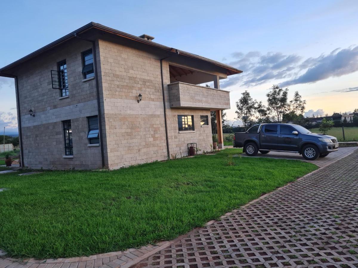 The Landing Nanyuki Cottages Екстер'єр фото
