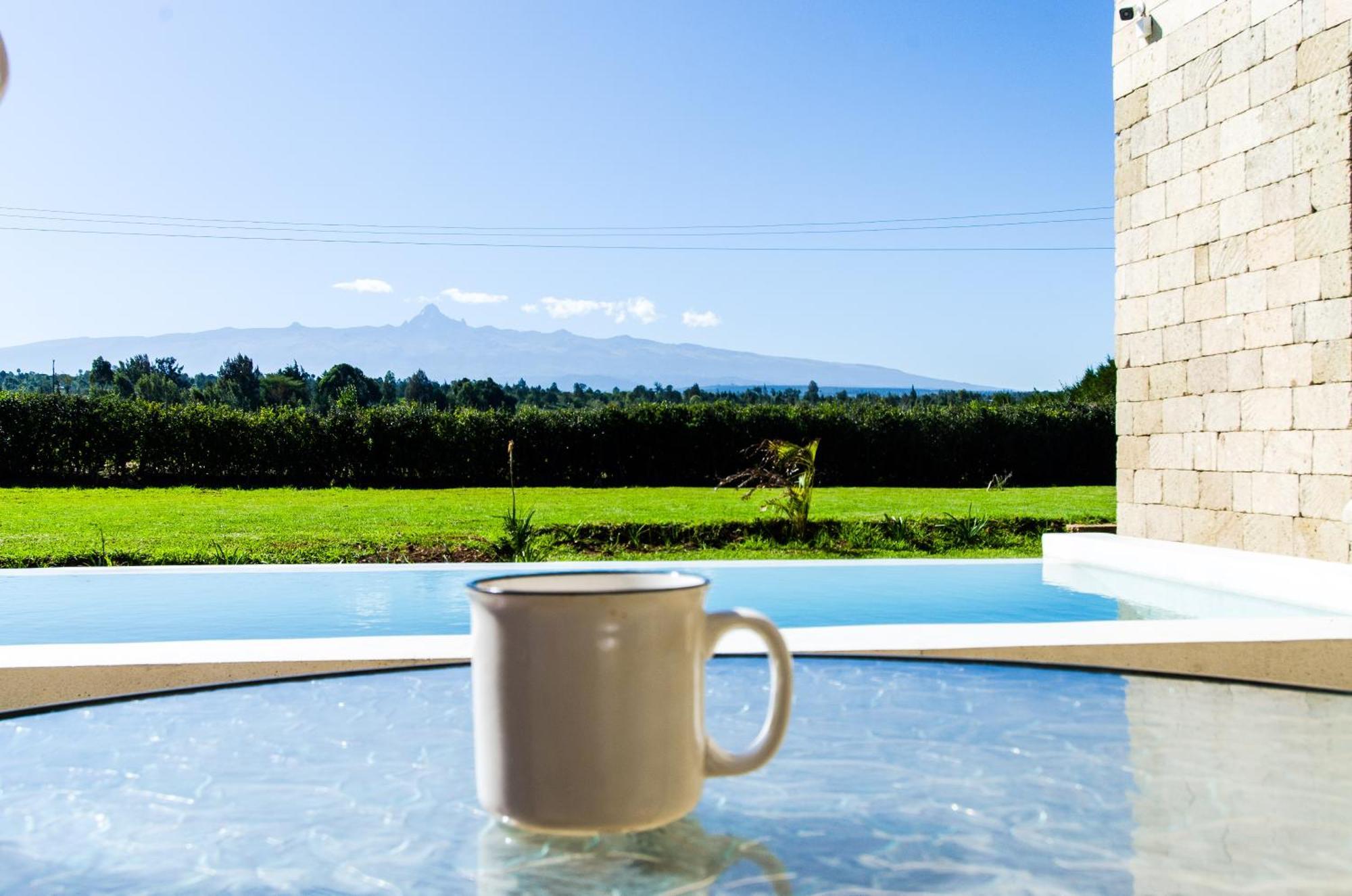 The Landing Nanyuki Cottages Екстер'єр фото